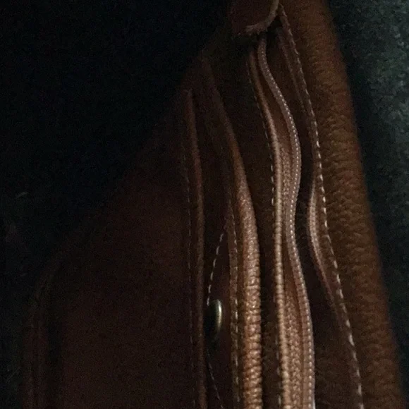 EUC Dooney & Bourke Handbag - Picture 6 of 10